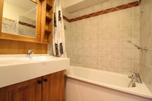 Bathtub
