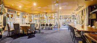 Archibald Hotel