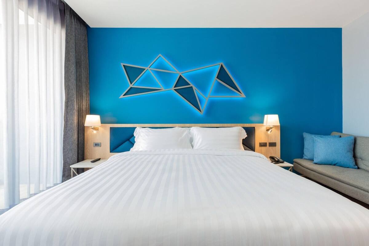 Premium bedding, Select Comfort beds, minibar, in-room safe