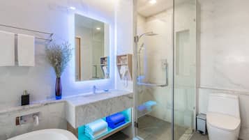 Bañera y ducha independientes y artículos de higiene personal ecológicos