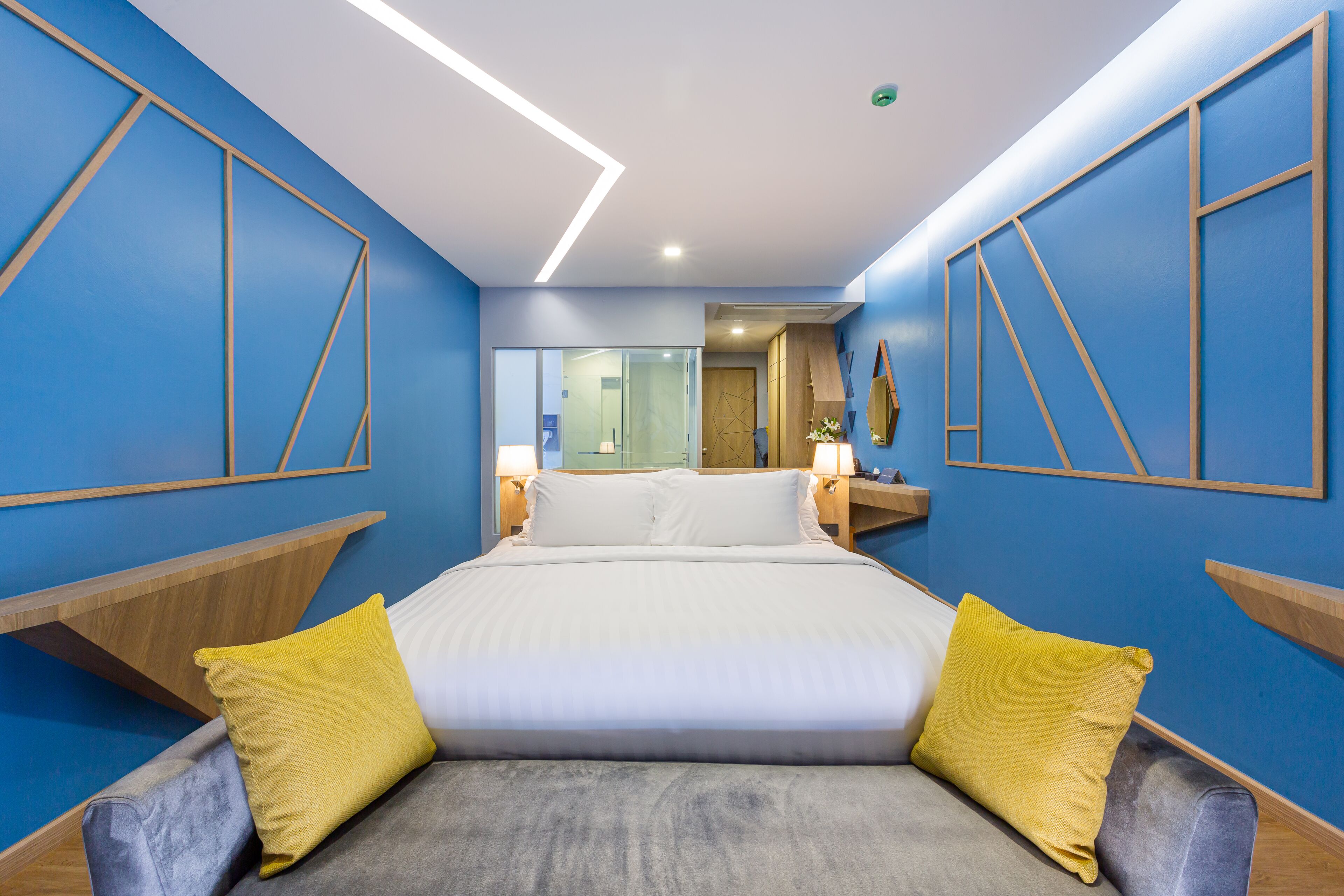 Premier Garden View Room With Balcony | Garden view