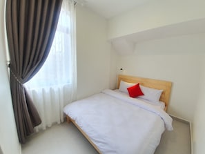 Deluxe Room, City View | Soundproofing, free WiFi, bed sheets - Hello Dalat Hostel (Da Lat)