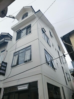 Mặt tiền nơi lưu trú