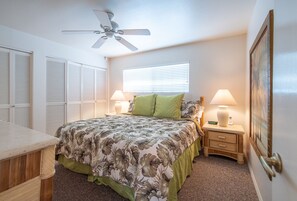 1 dormitorio, tabla de planchar con plancha, wifi gratis y ropa de cama