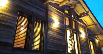 Magnifique appartement dans chalet de 1813, trÚs propre, prix réduit