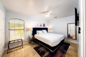 2 bedrooms, desk, WiFi, bed sheets