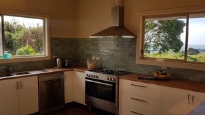 House, 2 Bedrooms, Ocean View | Private kitchen | Full-size fridge, microwave, oven, dishwasher - Mallavale Farm Boat Harbour (Boat Harbour)