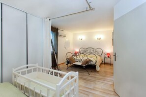 7 bedrooms, iron/ironing board, travel crib, free WiFi