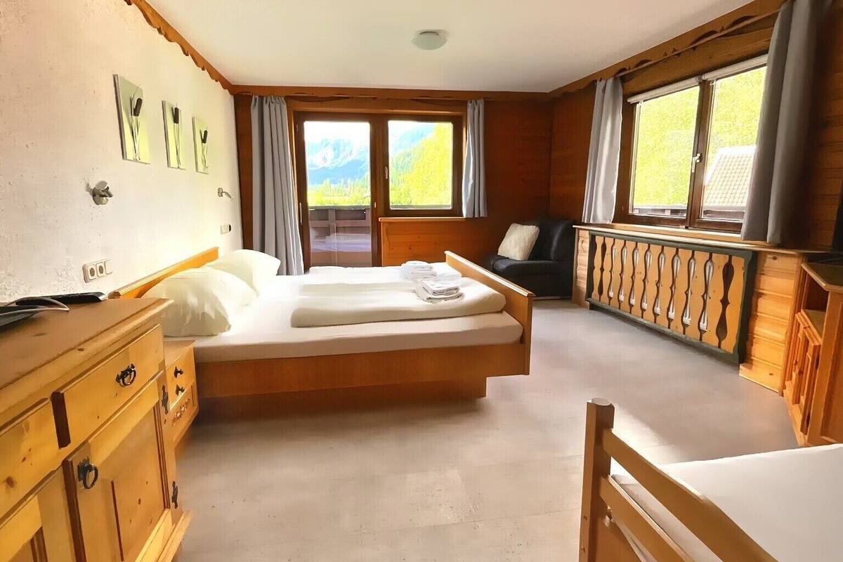 Triple Room | 2 bedrooms, bed sheets