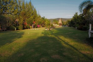 Property grounds - Long-Maa-Doo-Resort (Suan Phueng)