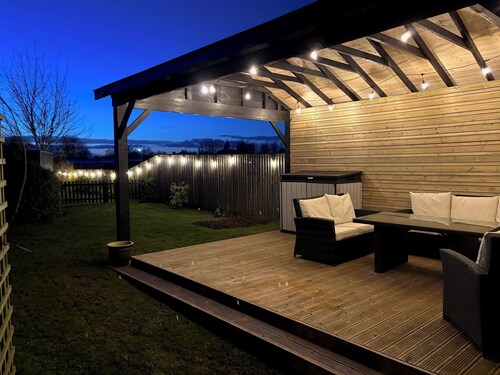 Quiet setting with secure gated parking, children's play area & farm animals