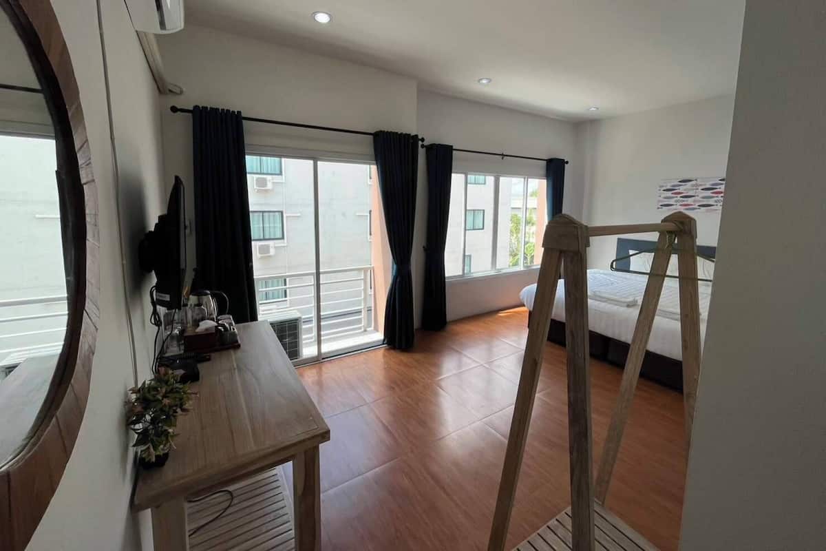 Casa geminada standard | Camas Select Comfort, escrivaninha, cortinas blackout, Wi-Fi de cortesia