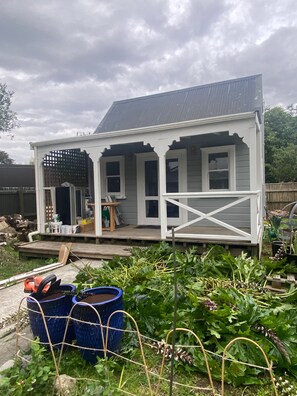Exterior - Prodigal Daughter Gourmet Lodge (Martinborough)