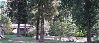 Cabin on Upper Sacramento River - River Access and Beach
