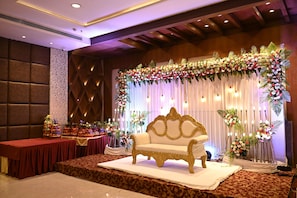 Banquet hall - Hotel Vikram Palace (Varanasi)