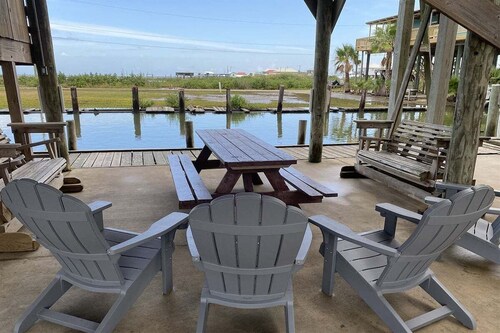 T-Pauls - Boat Access - Island Realty