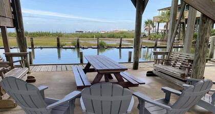 T-Pauls - Boat Access - Island Realty