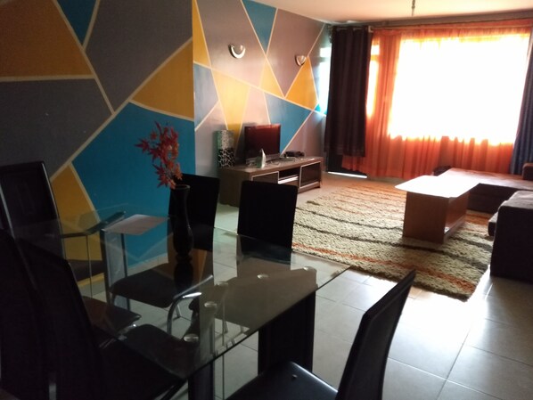 Dining - Airport area villa home (Mlolongo)