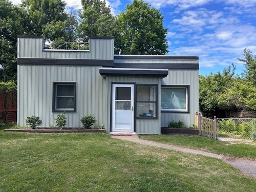 Discover Lil' Casa Marquette!