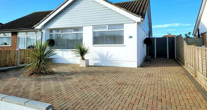 Ranta Retreat Kanssa Pysäköinti Lähellä Merta