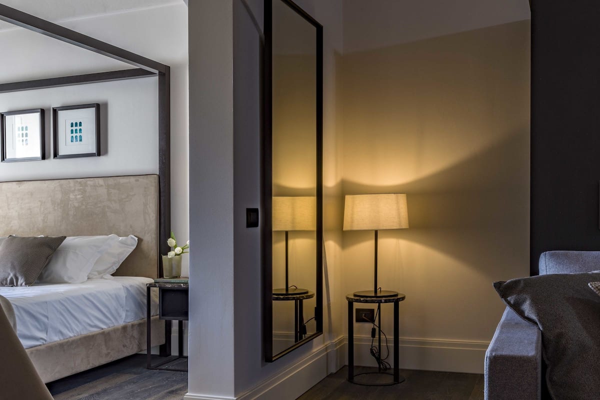 suite | 1 bedroom, premium bedding, minibar, in-room safe
