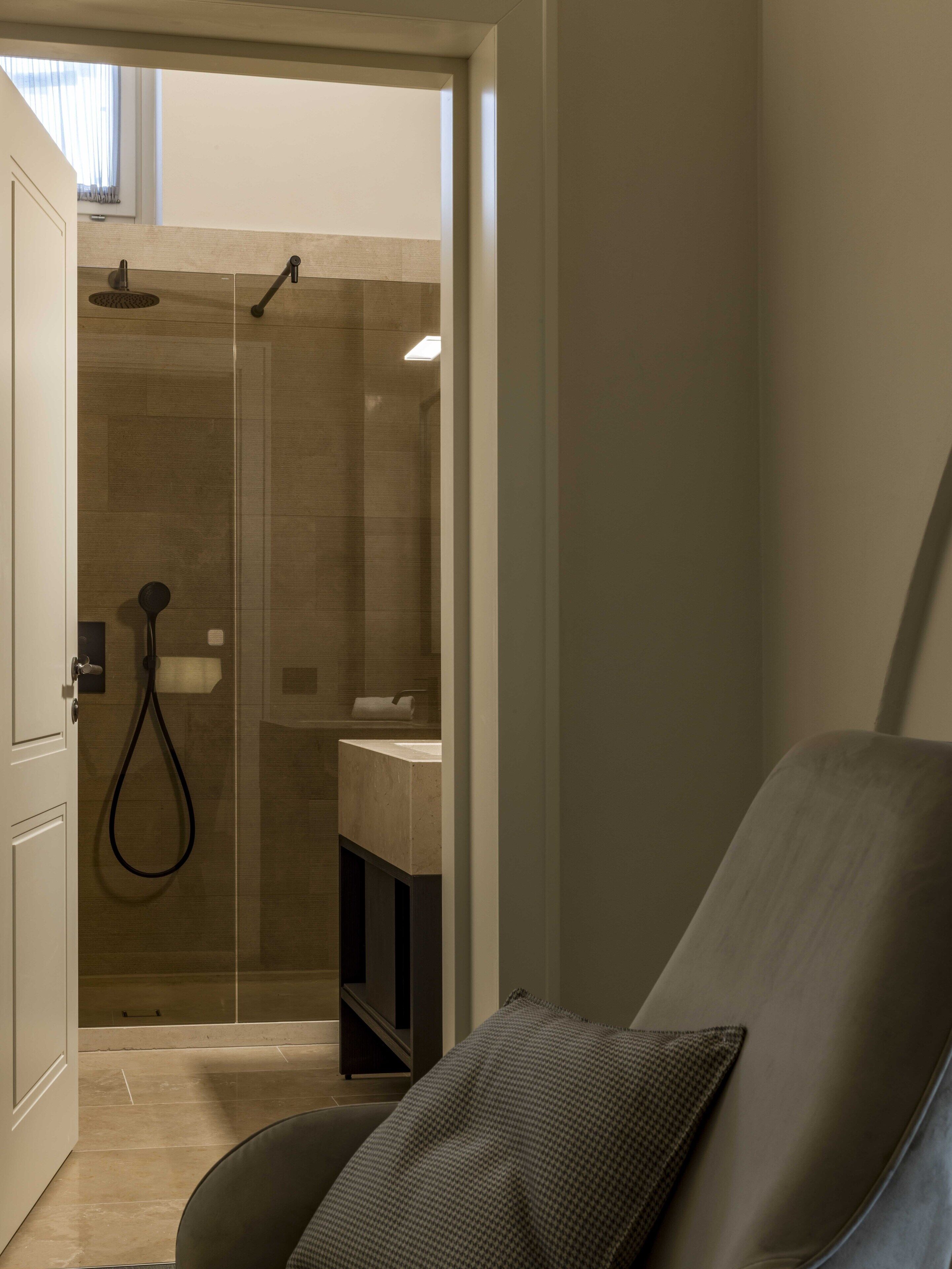 classic double room | bathroom | free toiletries, hair dryer, slippers, bidet