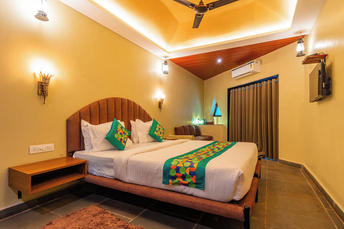 Standard Rooms with Forest View | 1 bedroom, individually furnished, desk, blackout drapes