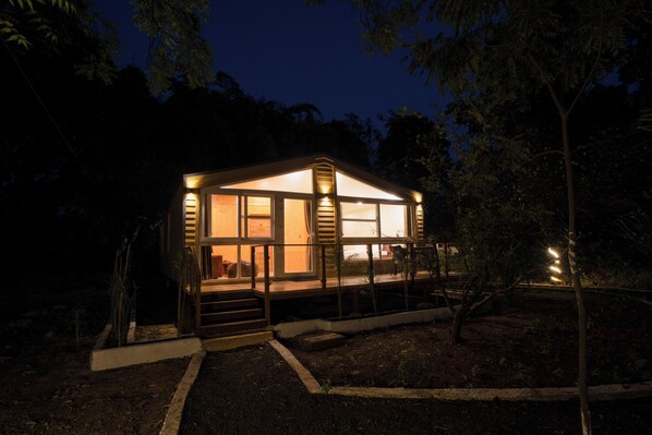 Premium Rooms with Balcony and Forest View | Individually furnished, desk, blackout curtains, iron/ironing board - Treebo Premium Mowgli's Den, Pench (Kurai)