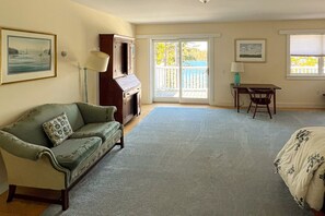 4 habitaciones, tabla de planchar con plancha, wifi y ropa de cama 