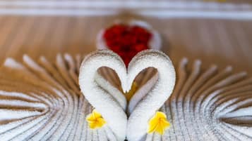 Couples treatment room(s), body treatments, body wraps, body scrubs