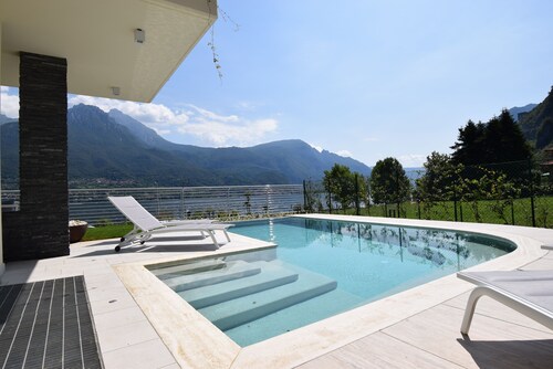Villa Mimosa Bellagio Wildblumen