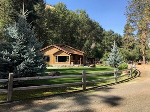 Exterior - Walla Walla Riverfront Retreat! (Milton-Freewater)