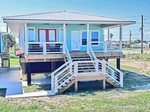Exterior - Pepsi Camp  - Beachfront - Island Realty (Grand Isle)