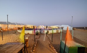Outdoor banquet area - Shama Desert Camp (Jaisalmer)