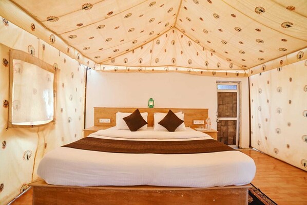 Tenda Deluxe | 1 camera, materassi in memory foam, una cassaforte in camera