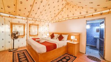 Memory-foam beds, in-room safe, individually decorated