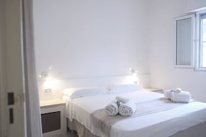 2 Schlafzimmer, Bügeleisen/Bügelbrett, Bettwäsche