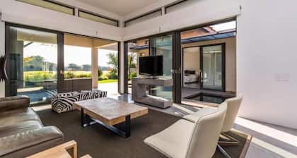 mayfair express lodge