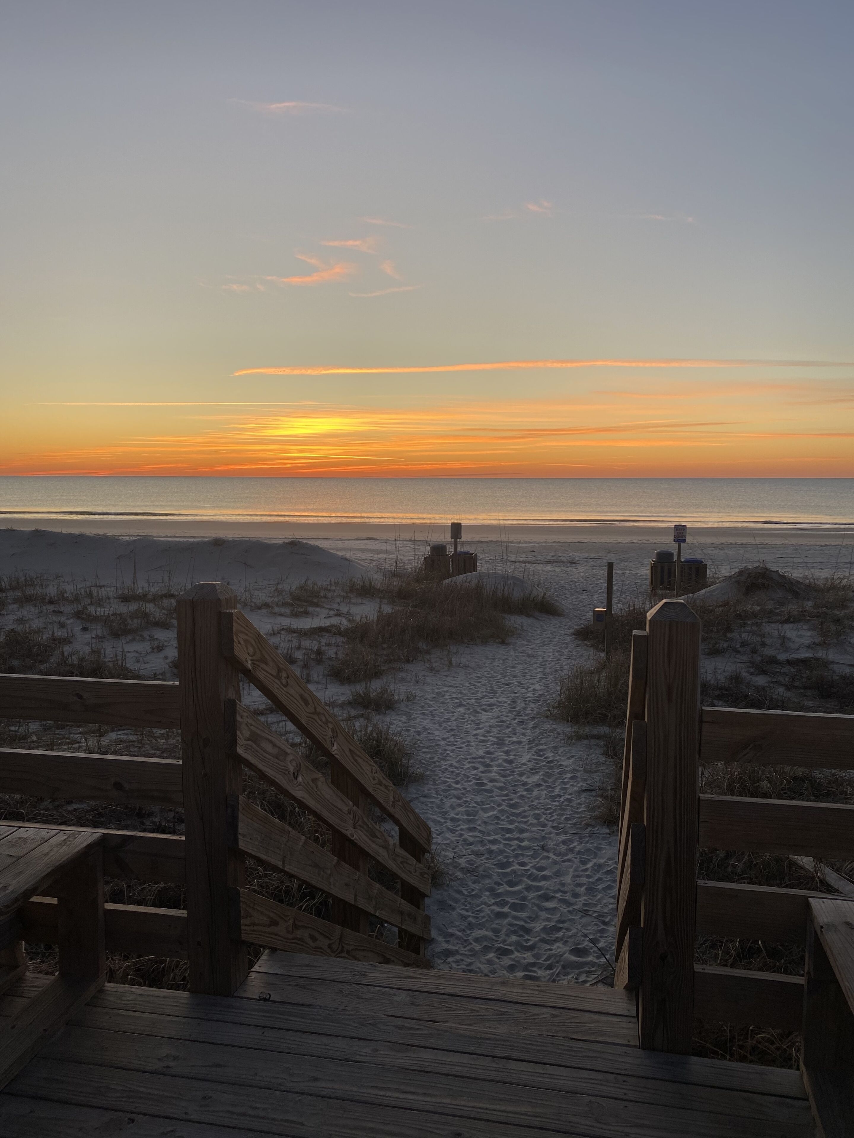 Beach nearby, sun loungers, beach towels