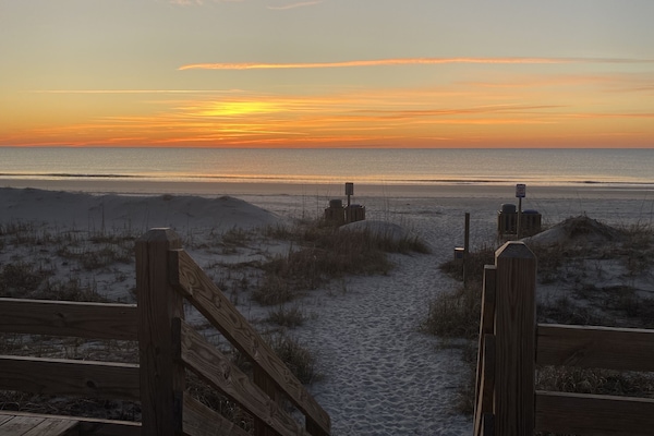 In StrandnĂ€he, LiegestĂŒhle, StrandtĂŒcher
