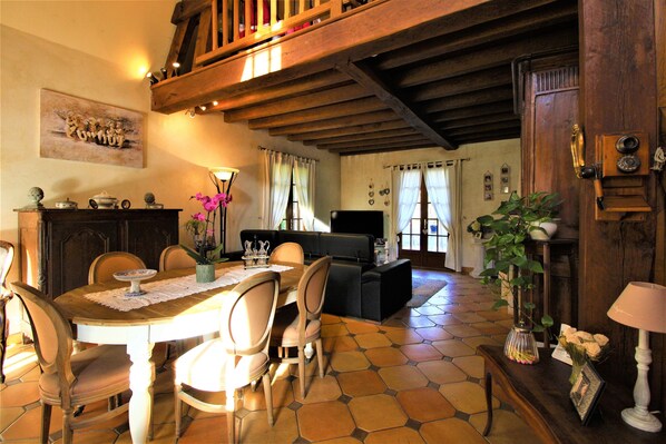 Dining - Rooms La Terrasse chez Pascaline (Sarliac sur l'isle)