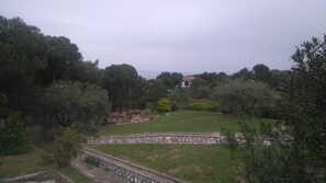 Pemandangan dari bilik