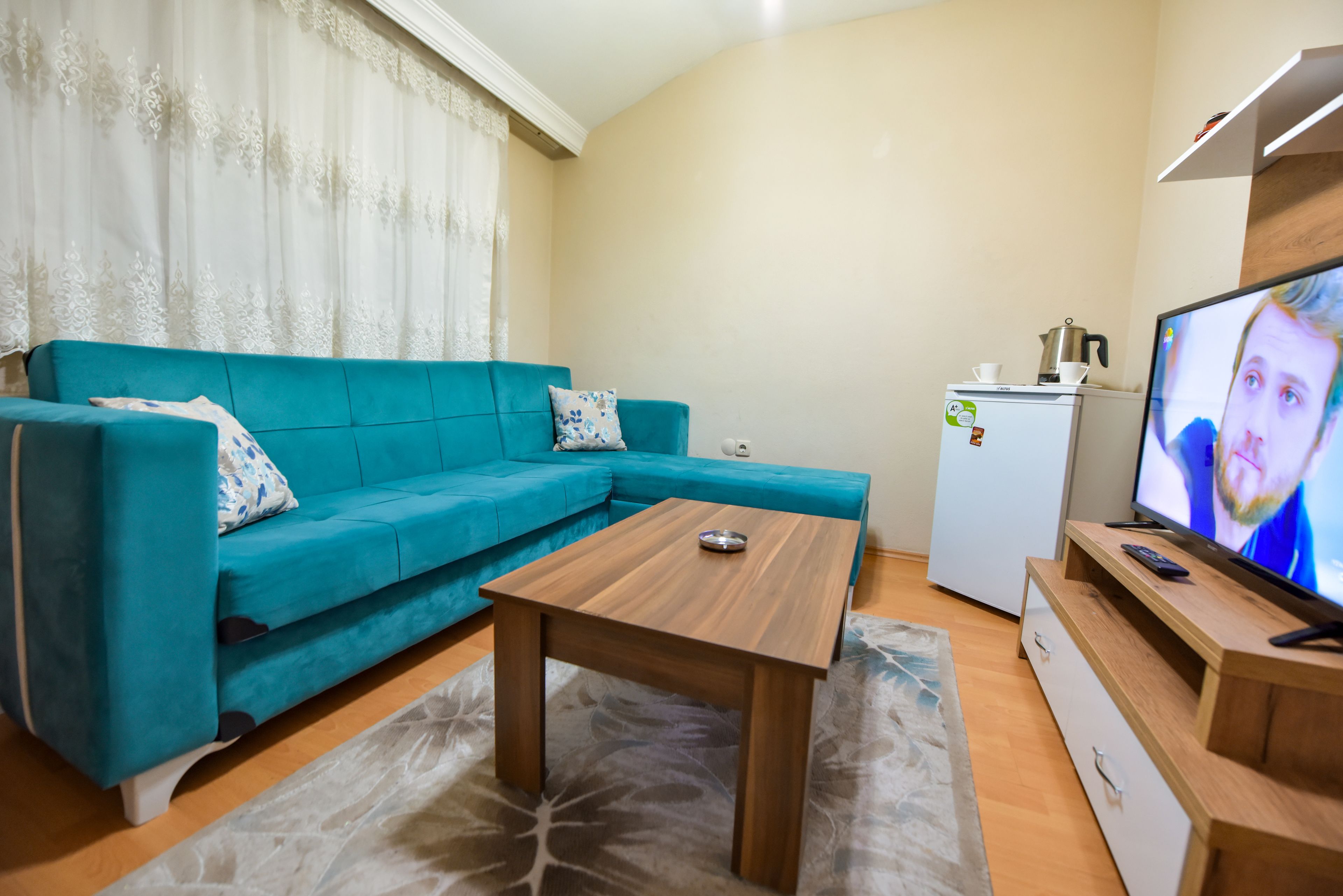 studio suite | living area | lcd tv