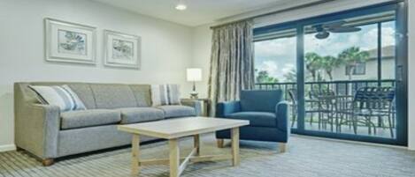 テレビ、DVD プレーヤー、テーブルサッカー台、卓球台