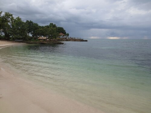  Condo in a Picturesque, Relaxing Gated Property in Negril