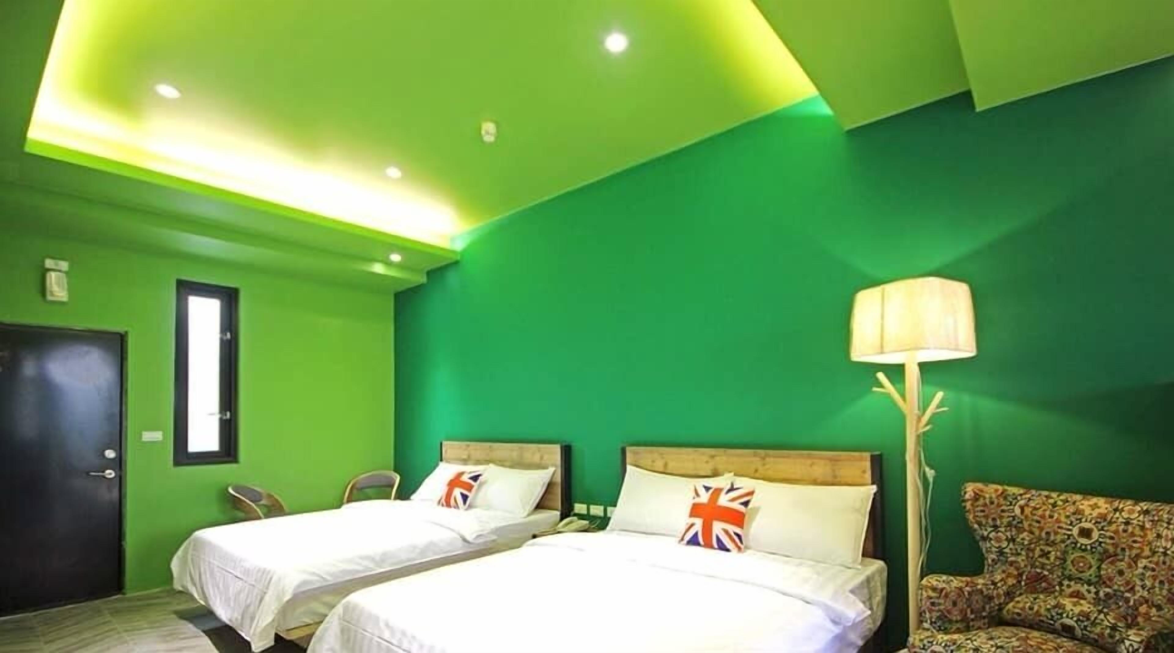 View Quadruple Room | Desk, free WiFi, bed sheets