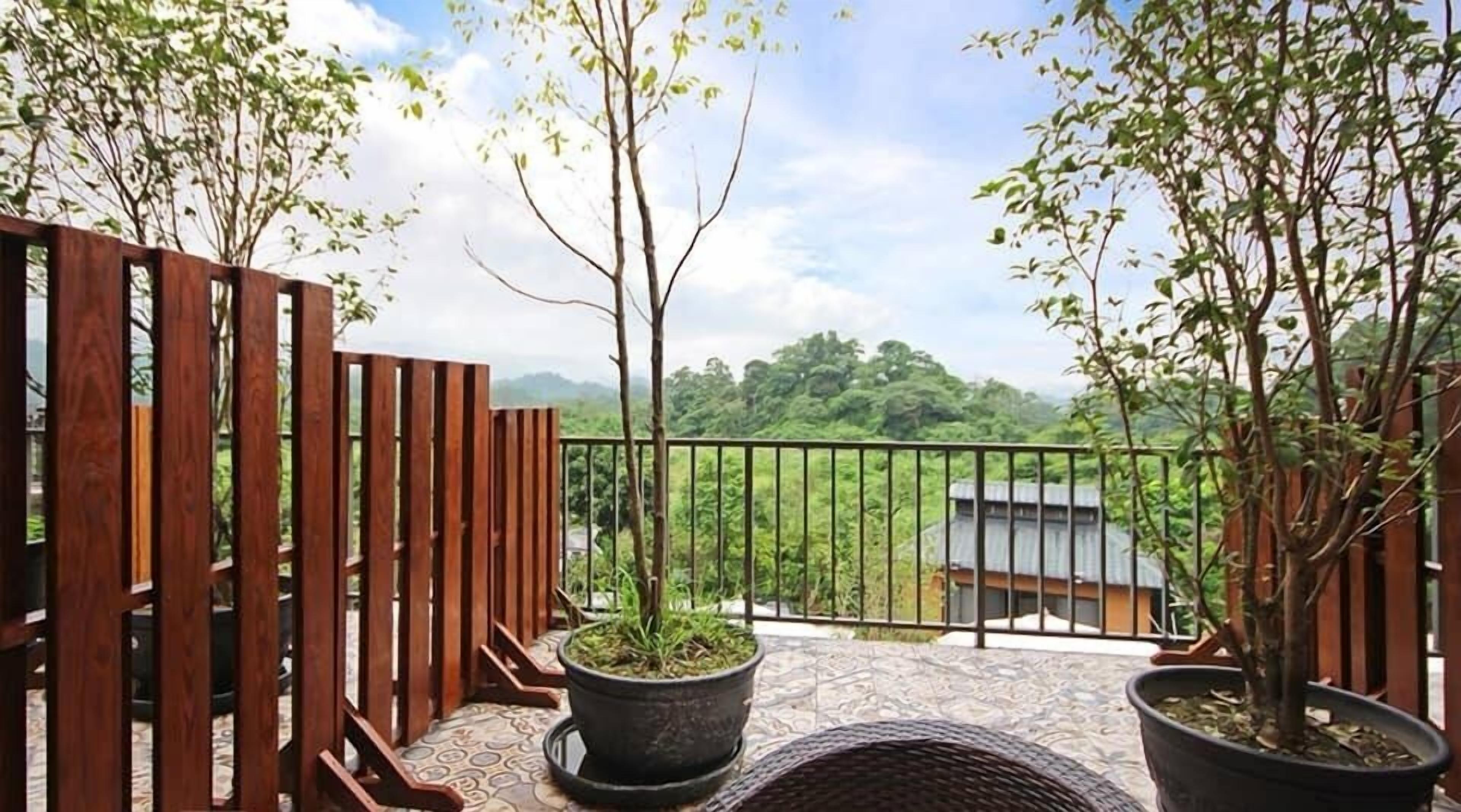 View Quadruple Room | Desk, free WiFi, bed sheets