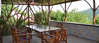 Qizil Dash Hotel