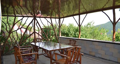 Qizil Dash Hotel