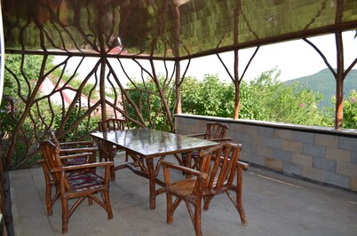 Qizil Dash Hotel